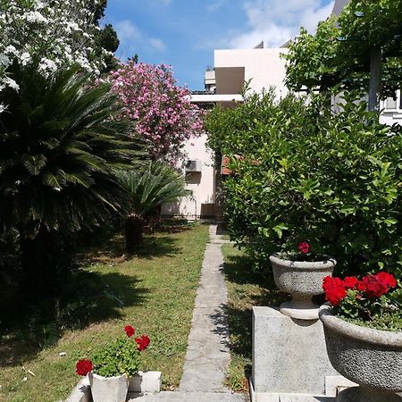 Apartments Maris Garden Petrovac Luaran gambar