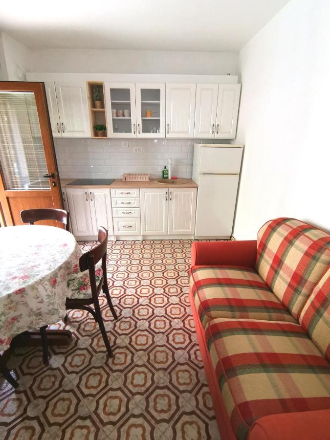 Apartments Maris Garden Petrovac Luaran gambar