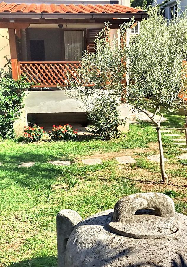 Apartments Maris Garden Petrovac Luaran gambar